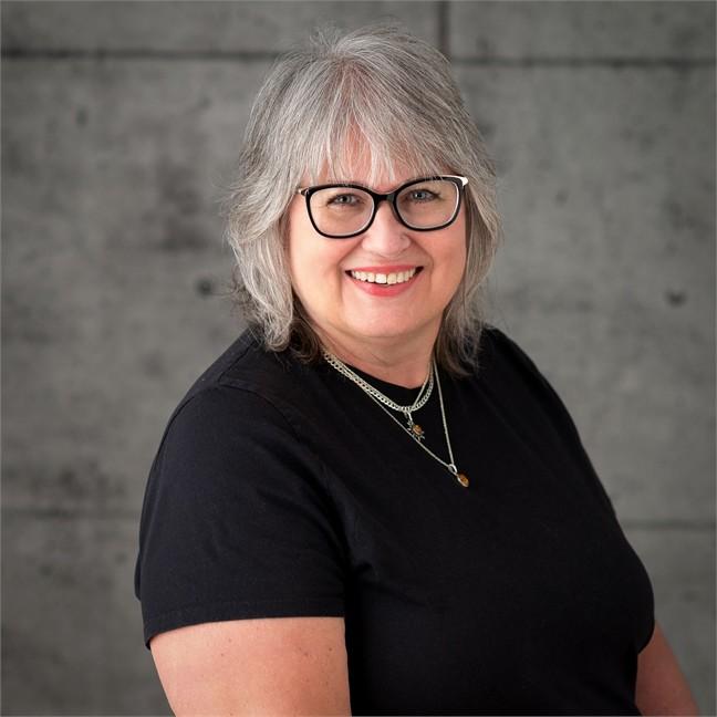 agent-Sheri Primeau